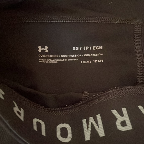 Under Armor Leggings - Picture 2 of 5